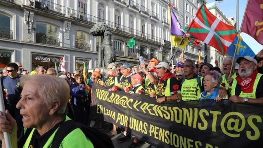 Arribada dels pensionistes de Bilbao a Madrid. Foto: EFE