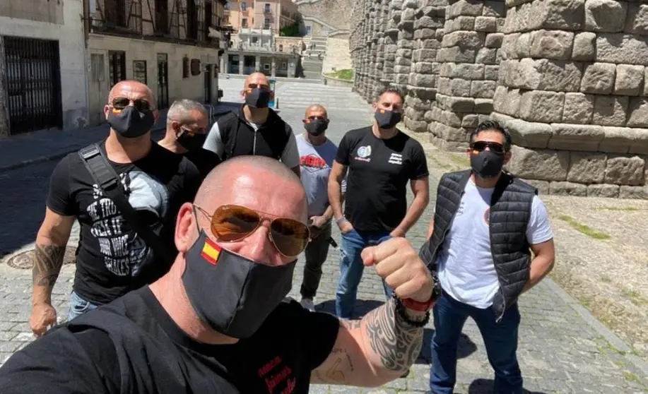 nazis i paramilitars de l'empresa 'Desokupa'