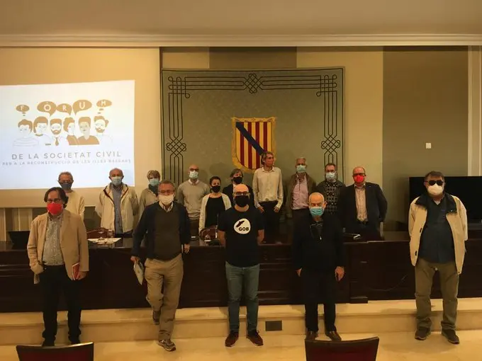 imatge de la presentació del Fòrum al Parlament