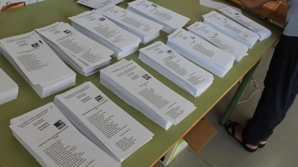 img_randres_20160626-192449_imagenes_lv_propias_randres_papeletas-kxvC-U453231253225YNB-992x558@LaVanguardia-Web