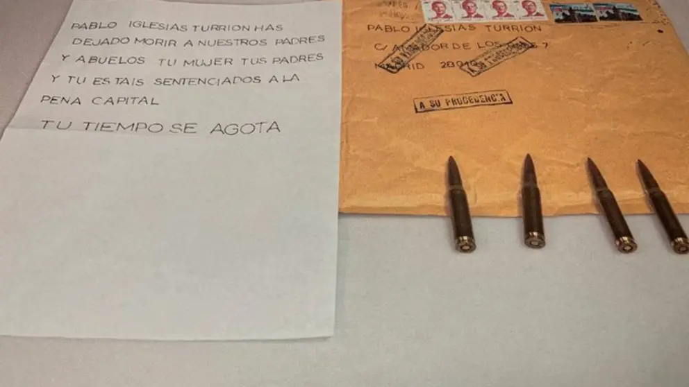 imatge del sobre rebut per Pablo Iglesias a casa seva